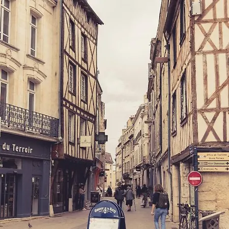 La Maison De La Liberte Jules Verne